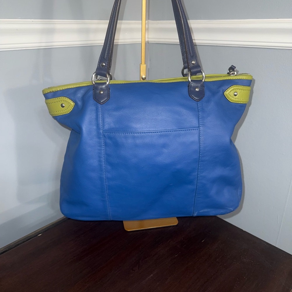🍍Coach Blue & Green Leather Tote Bag – Spacious Shoulder Bag - Picture 9 of 14